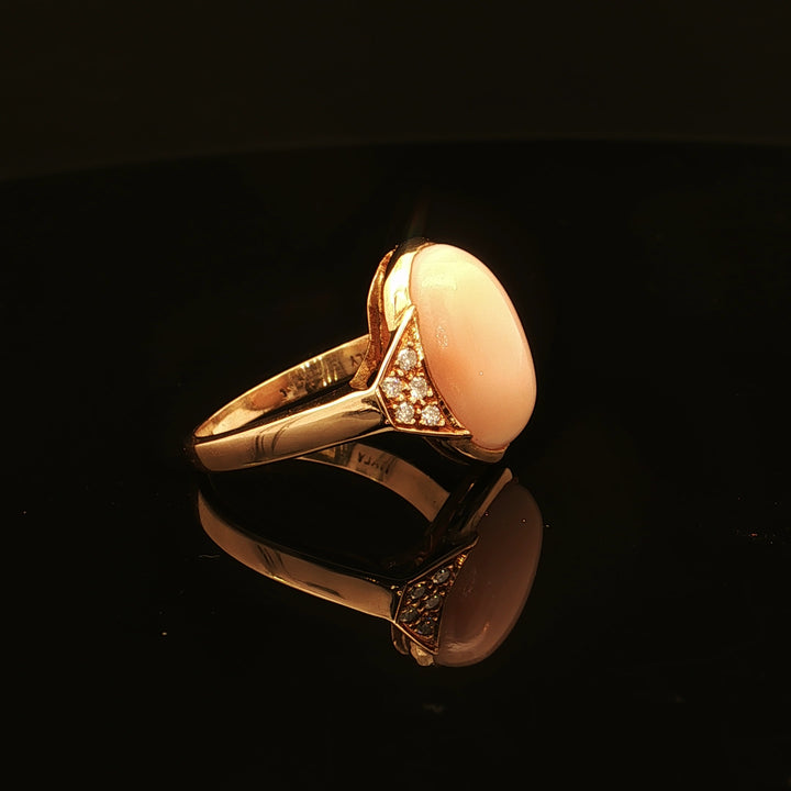 Estate 14K Yellow Gold Oval Angel Skin Coral & Diamond Ladies Ring