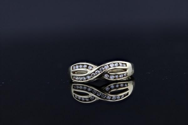 Estate Ring - Estate 10K Yellow Gold .25cttw Diamond Weave Band
