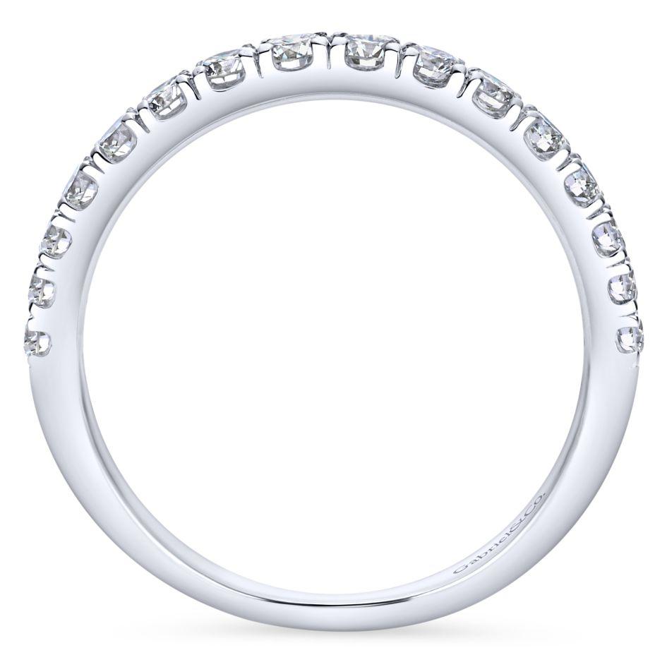 Wedding Ring - 14K White Gold .43cttw Straight Pave Graduated Diamond Wedding Band