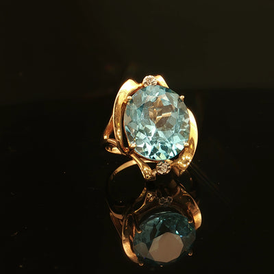 Estate 14K Yellow Gold Blue Topaz & Diamond Fashion Ring