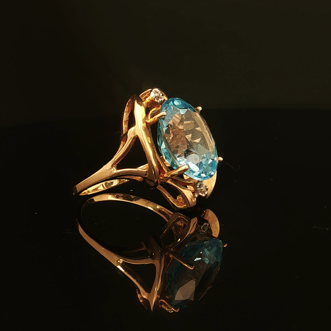 Estate 14K Yellow Gold Blue Topaz & Diamond Fashion Ring