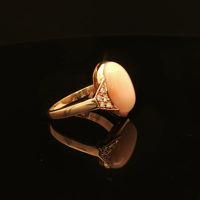 Estate 14K Yellow Gold Oval Angel Skin Coral & Diamond Ladies Ring