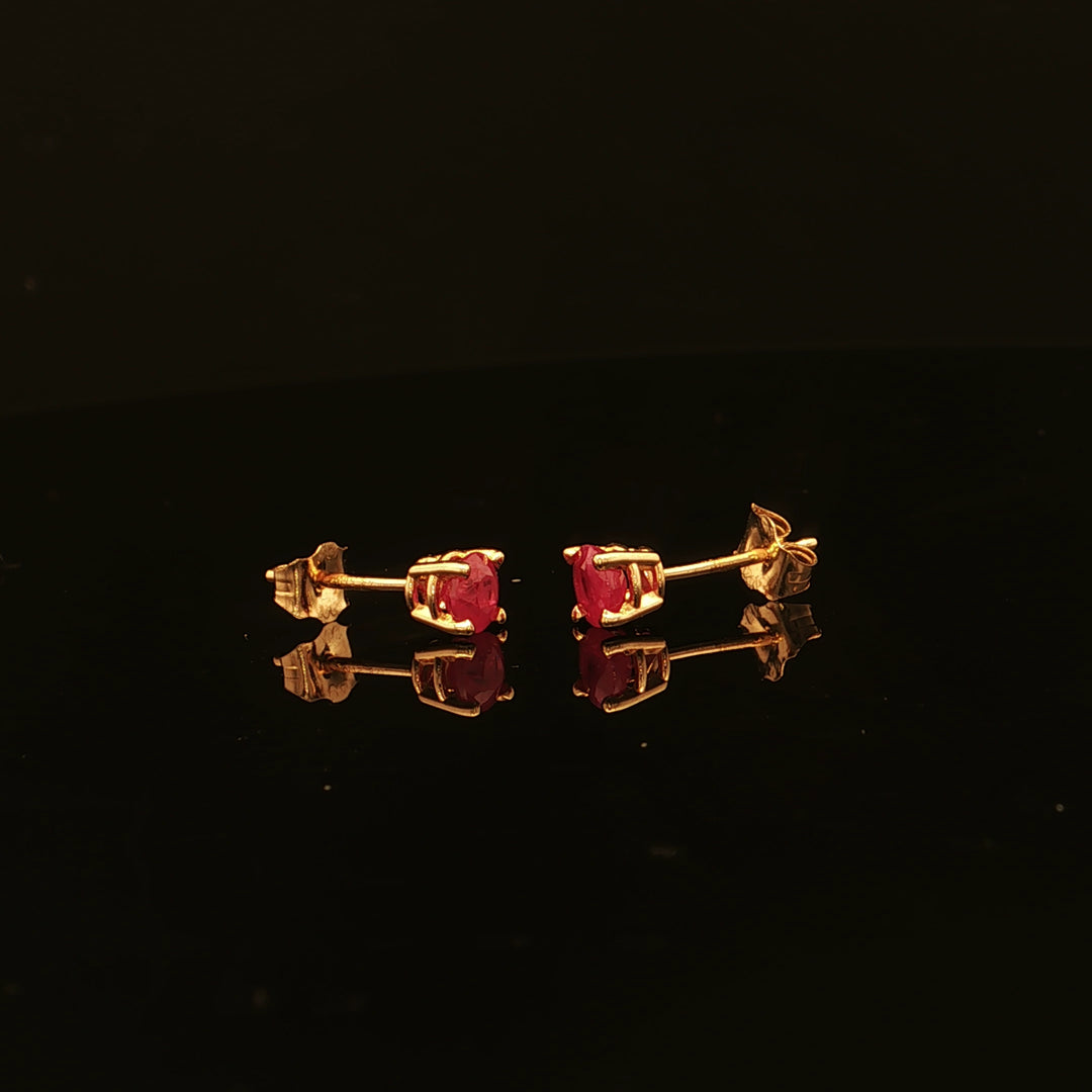 Estate 14K Yellow Gold 4mm Round Ruby Studs