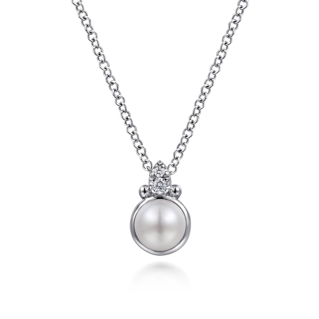 Sterling Silver Diamond Bujukan Pearl Pendant Necklace