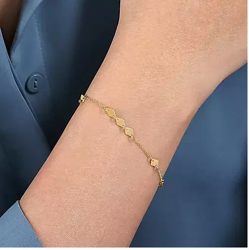 BRACELETS - 14K Yellow Gold 7 Inch Rhombus Stations Bracelet With Lobster Claw Clasp