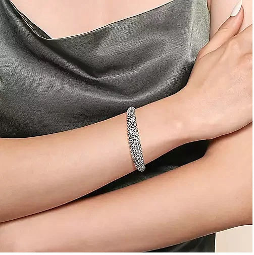 BRACELETS - Sterling Silver Bujukan 6.25 Inch Cuff Bangle
