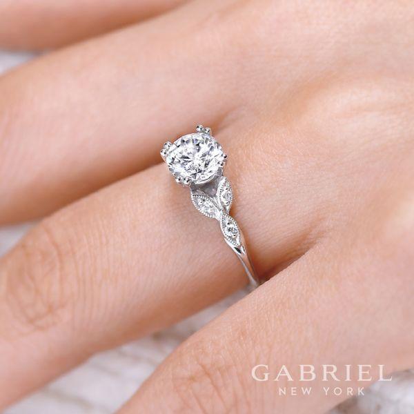 14K White Gold Dainty Floral Style Round Diamond Ring