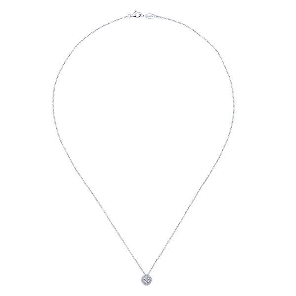 DIAMOND JEWELRY - 1/4cttw Cushion Shaped Diamond Cluster Necklace