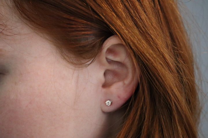 DIAMOND JEWELRY - 14K White Gold .25cttw Promotional Quality Round Diamond Stud Earrings