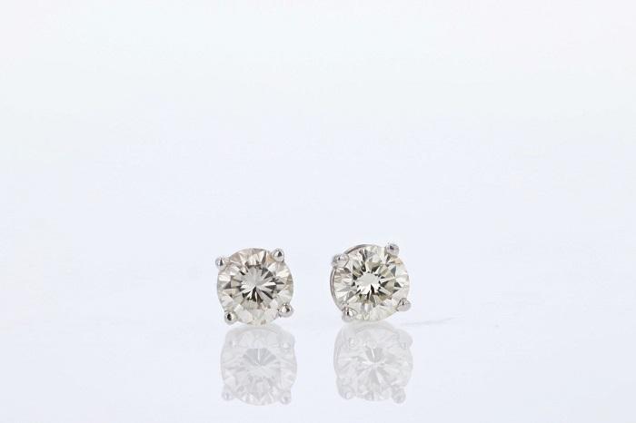 EARRINGS - 18K White Gold .65cttw Round Diamond Stud Earrings