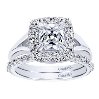 ENGAGEMENT - 1.50cttw Cushion Cut Halo Style Diamond Engagement Ring With 1ct Cushion Center Diamond