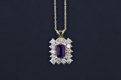 NECKLACES - Estate 14K Yellow Gold Rectangular Amethyst & Diamond Cluster Pendant