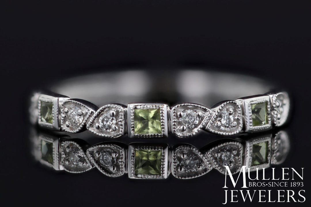 RINGS - 10k White Gold Diamond And Square Peridot Birthstone Ring