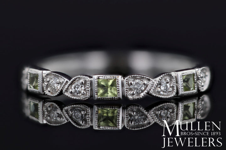 RINGS - 10k White Gold Diamond And Square Peridot Birthstone Ring