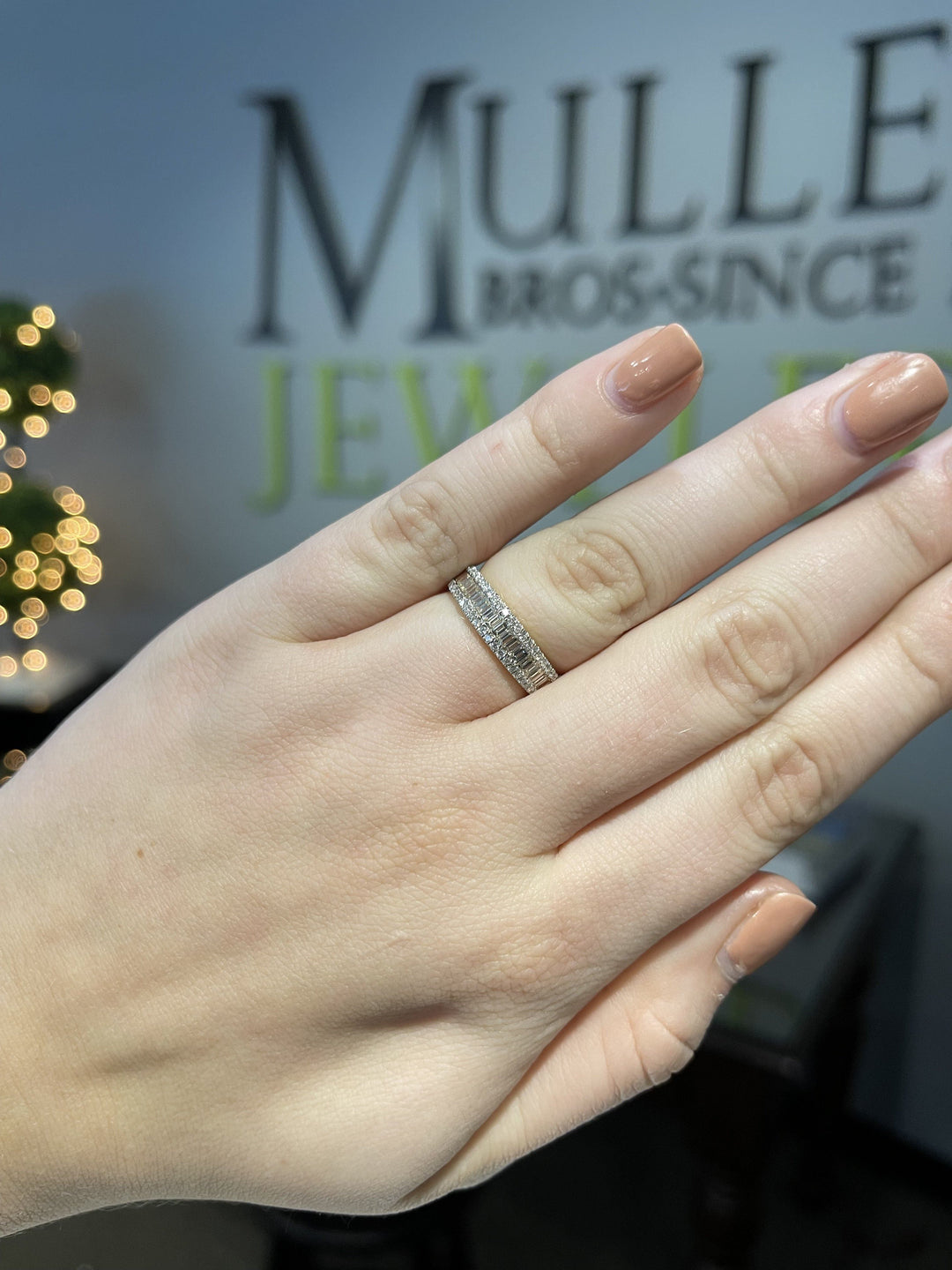 RINGS - 14K Yellow Gold 3/4cttw Baguette And Round Diamond Band.