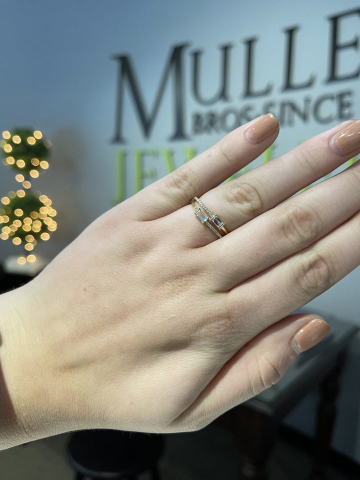 RINGS - 14K Yellow Gold .50cttw Round & Baguette Diamond Fashion Ring.