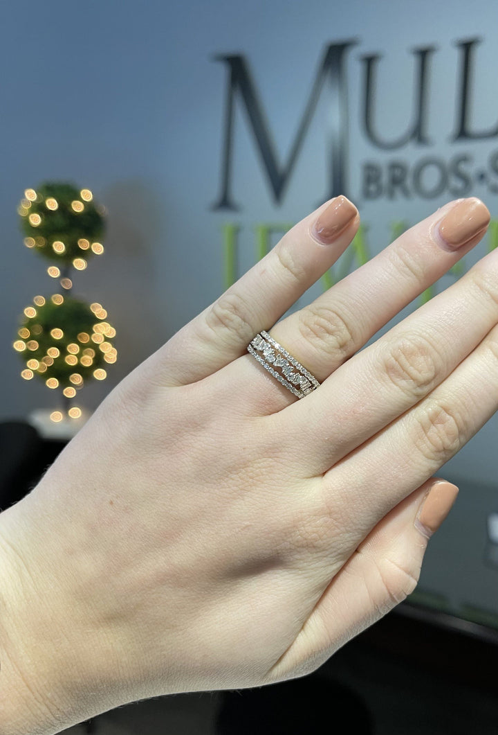 RINGS - 14K Yellow Gold .84cttw Diamond Alternating Fashion Ring.