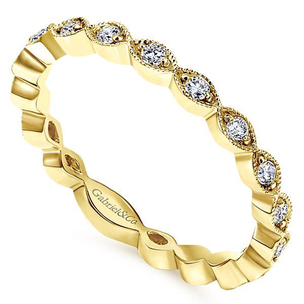 RINGS - 14K Yellow Gold Vintage Marquise Station Diamond Stackable Ring